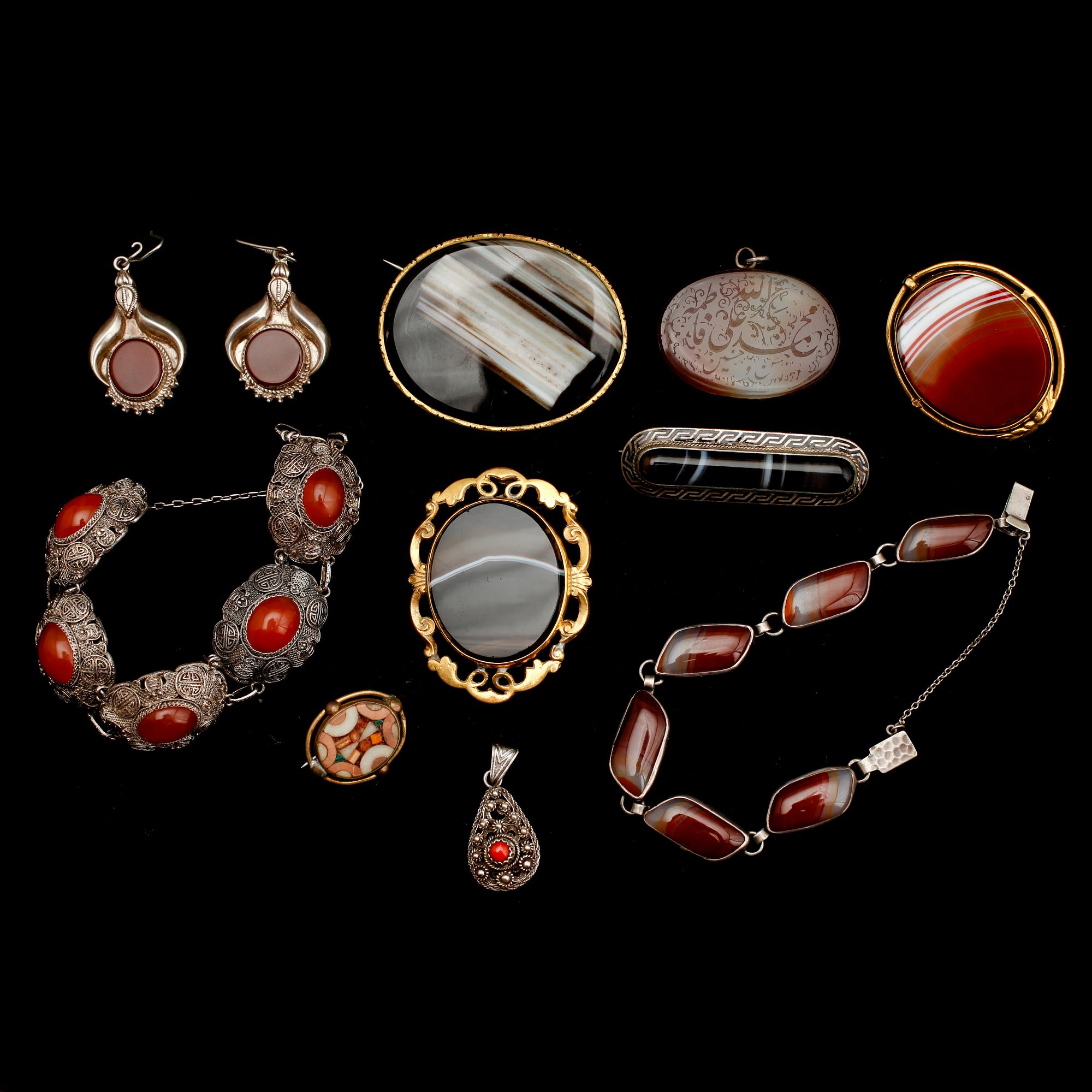 SMYCKEN, 10 delar, bl a silver, 1900-tal.
