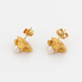 Lapponia, 18K gold and pearl earrings.