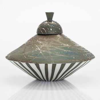 Inkeri Leivo, A porcelain urn, signed Inkeri Leivo, Arabia.