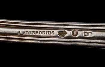 PARTI SILVERBESTICK, silver, bla "Gammal fransk", flertal tillverkare, 1800-1900-tal. Totalvikt ca 2000 gram.