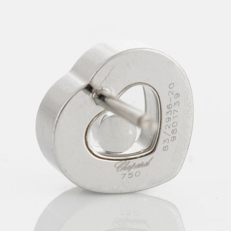 A pair of Chopard "Happy diamonds" earrings in 18K white gold with round brilliant-cut diamonds.