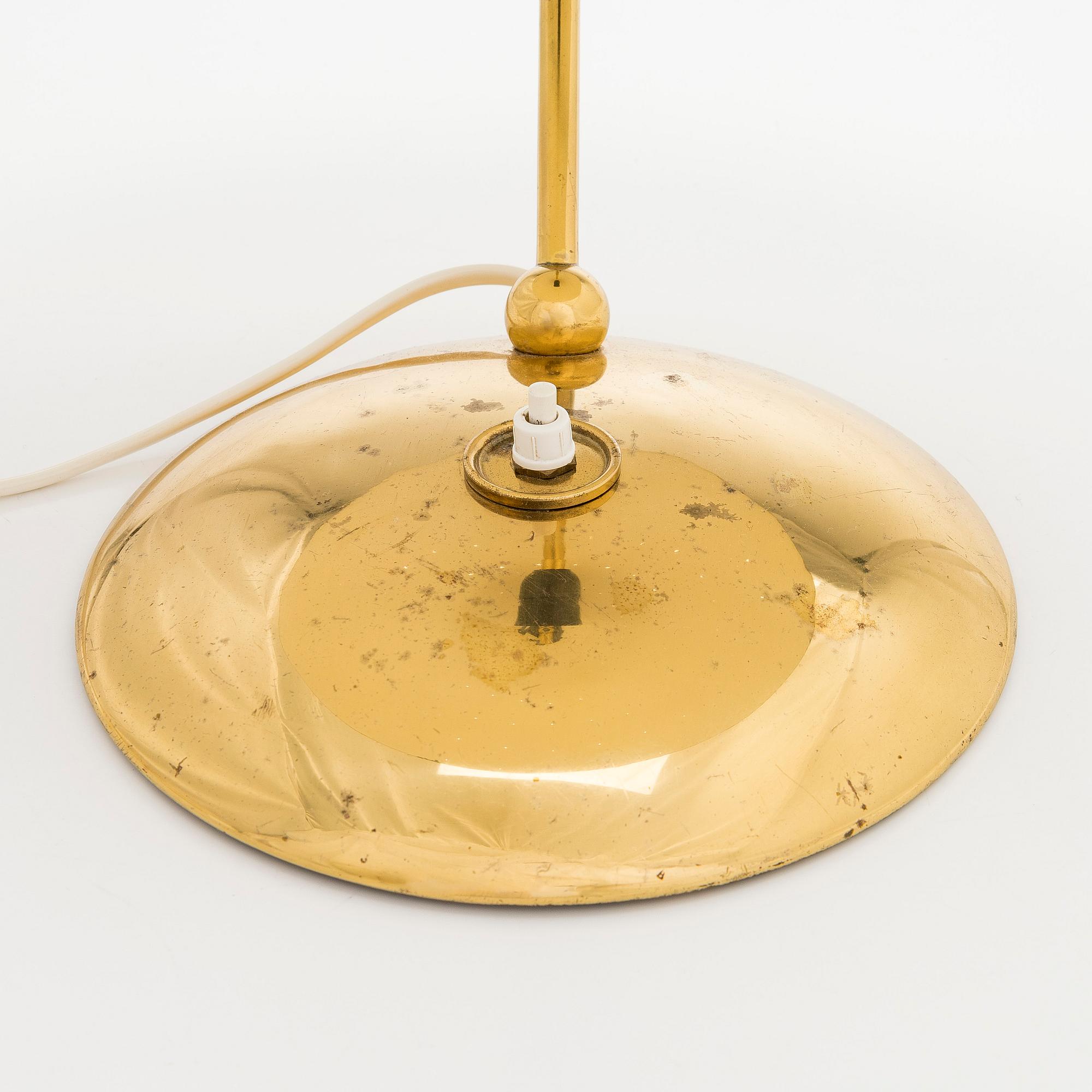 A mid-20th century 'EV 65' table lamp for Itsu.