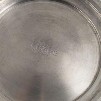 Firma Svenskt Tenn, a set of two pewter bowls models "7" and "598", Stockholm 1928-1935.