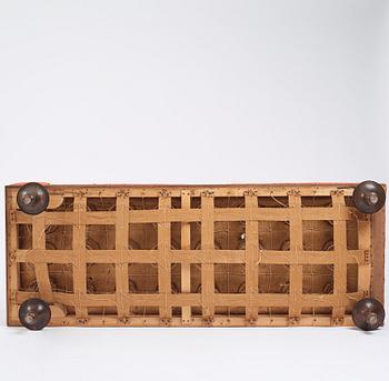 Swedish Grace, daybed, 1920-30s. Provenance building contractor Olle Engkvist, probably made to order for the interior.