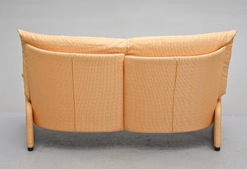 SOFFA,  "Palmaria", Vico Magistretti, Cassina, etikettmärkt, 1900-talets andra hälft.