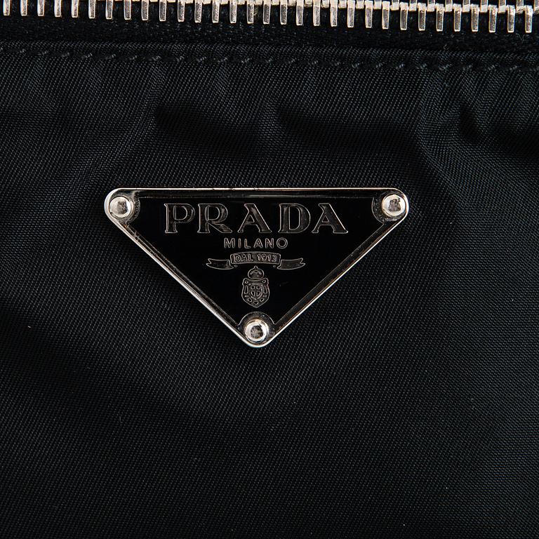 Prada, laukku.