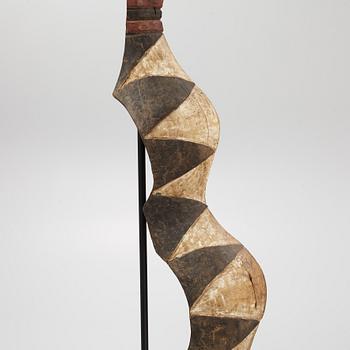 A sculpture, "a-Mantsho-ña-Tshol", reportedly from Baga, Senegal, from the second half of the 20:th century.