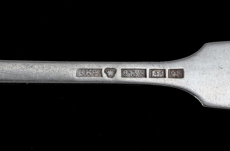 BESTICKSUPPSÄTTNING, 49 delar, silver. Olika finska smeder 1835-1971. Snäckmodell. Vikt 1334 gr.