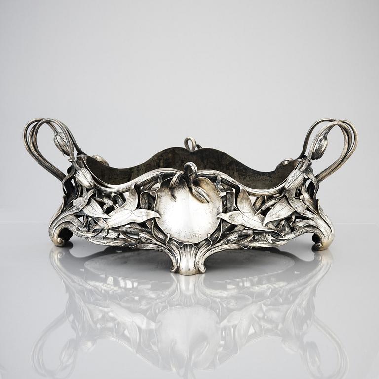 CF Carlman, an Art Nouveau silver jardinière, Stockholm 1899.