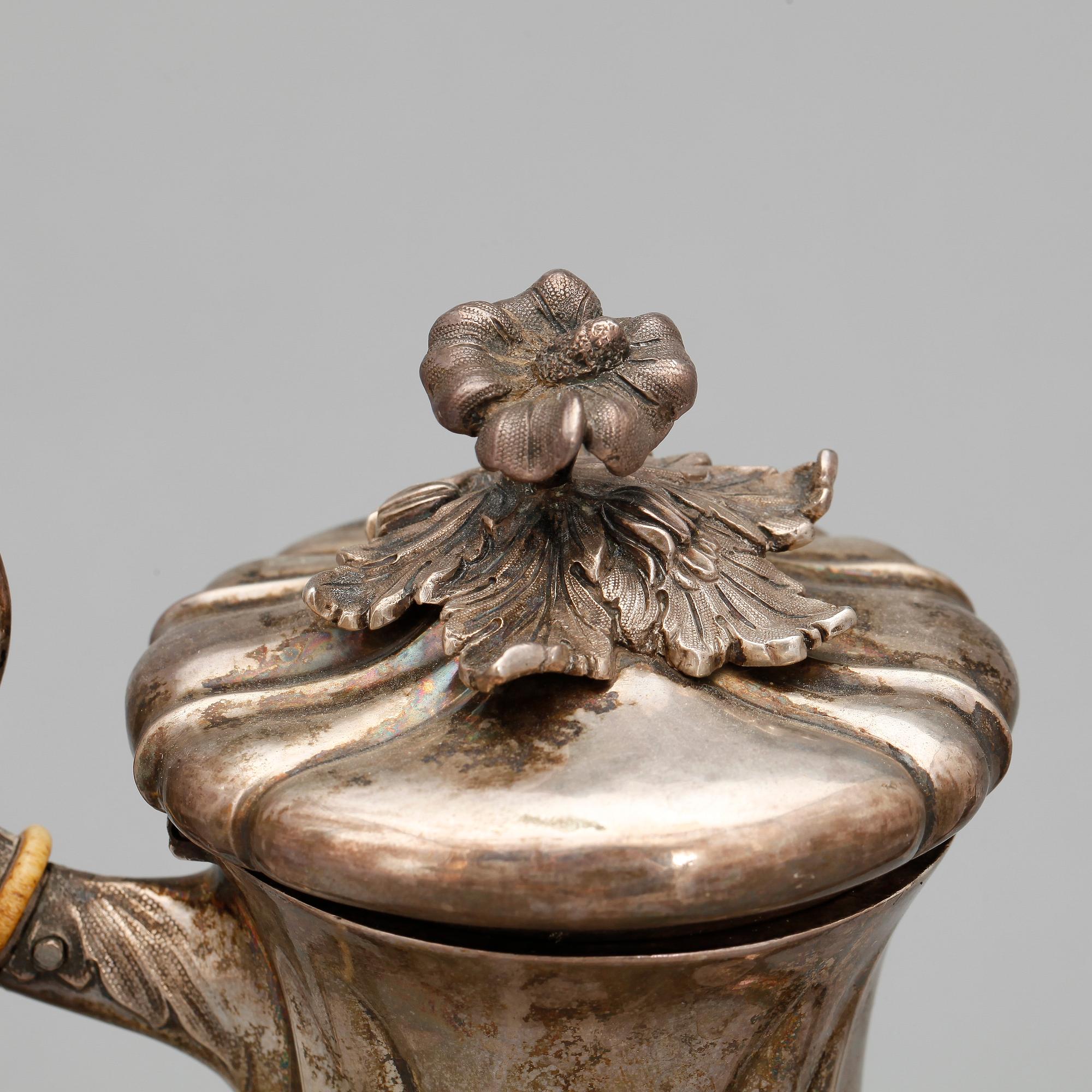 KAFFEKANNA, silver, Gustaf  Möllenborg, Stockholm, 1851. Vikt ca 428 g.