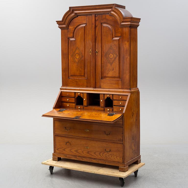 An 18th century cabinet.