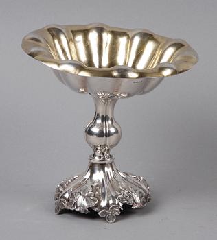 SKÅL PÅ FOT, silver, nyrokoko, Emanuel Forssman, Växjö 1858. Vikt 299.