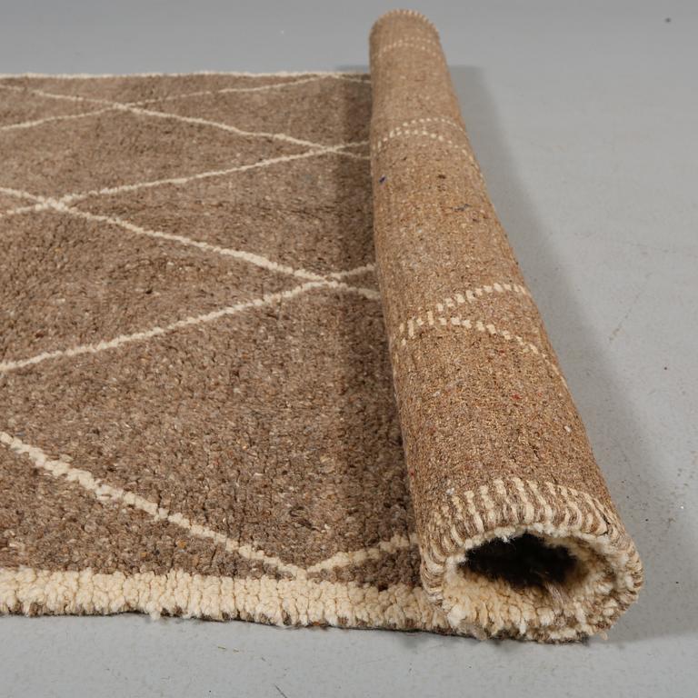 MATTA, Marocko, modern tillverkning, 232 x 155 cm.