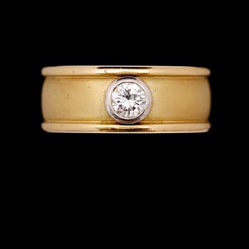 RING, 18 k guld, briljant ca 1.02 ct. River.