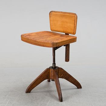 A mid 20th century chair.