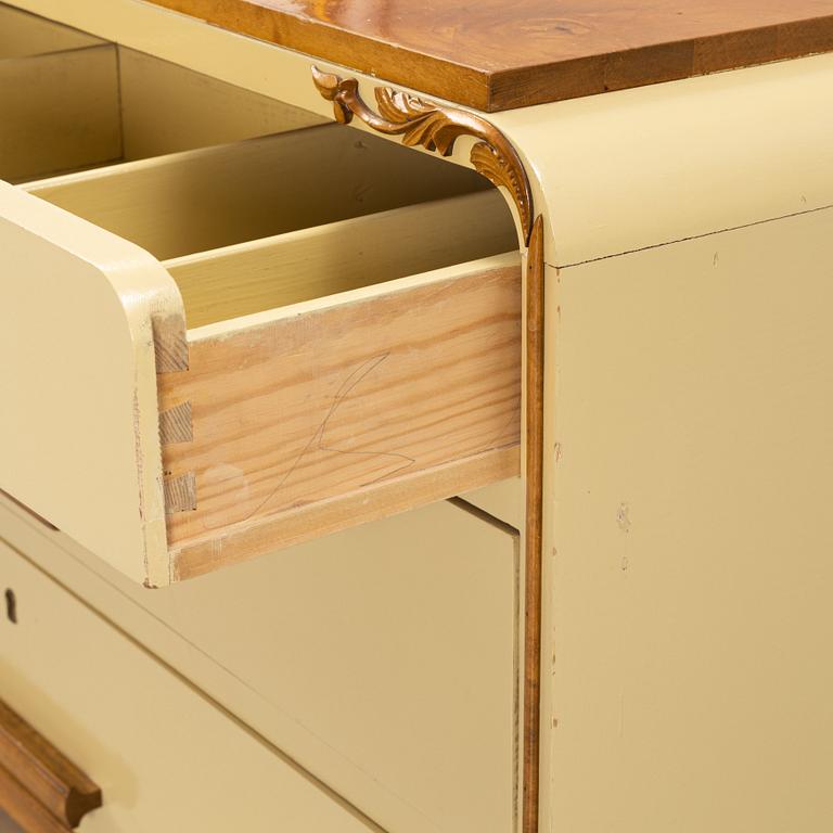 An elm veneeded chest of drawers, 1940's.