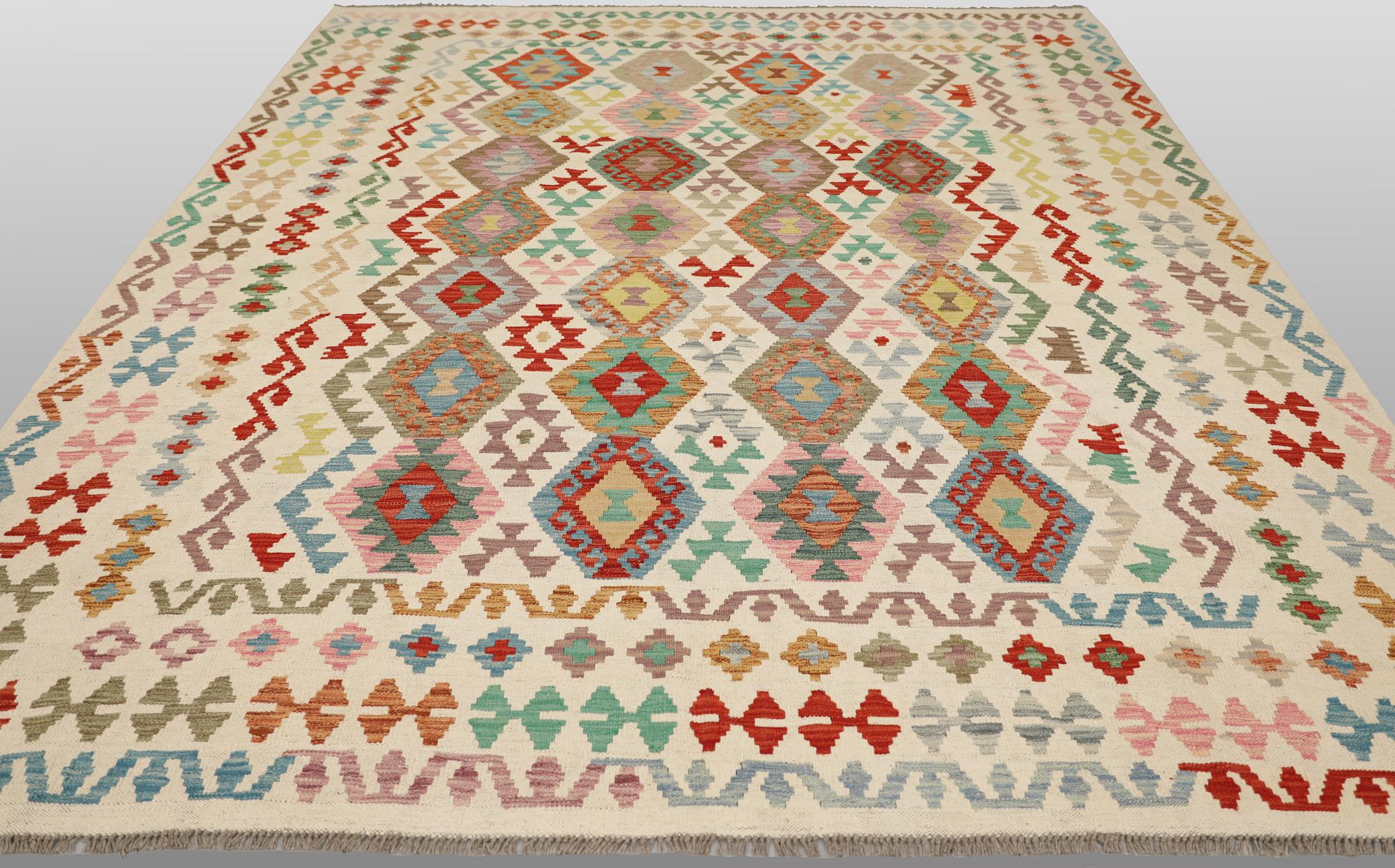 A Kilim rug, approx. 299 x 250 cm.