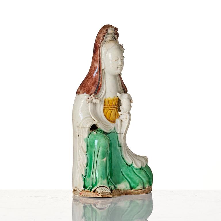 Guanyin, porslin. Qingdynastin, Kangxi (1662-1722).