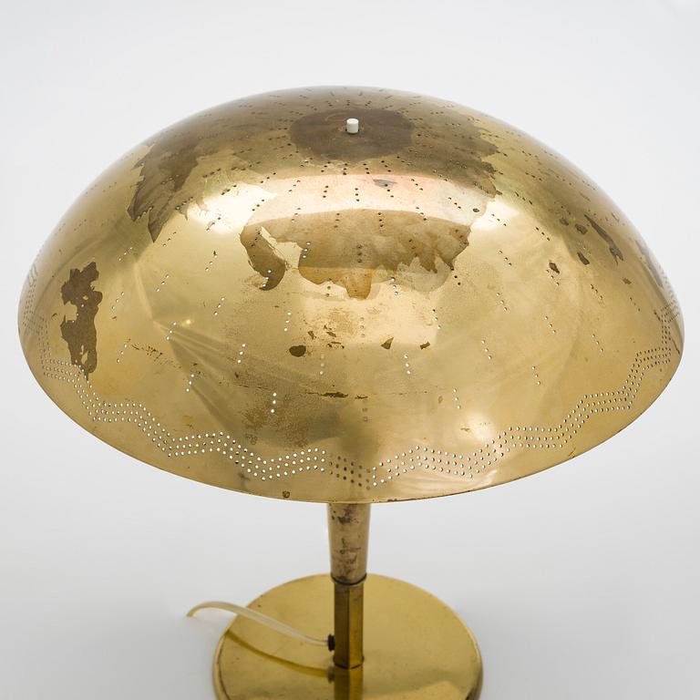 Paavo Tynell, bordslampa, modell 5061, Idman 1900-talets mitt.