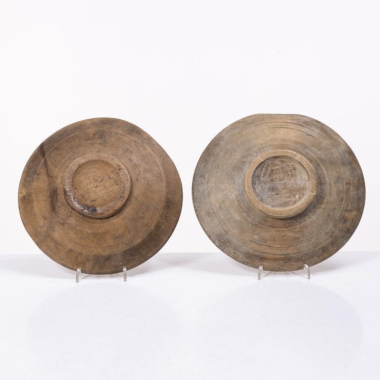 Eight folk art plates and dishes, 19th century.