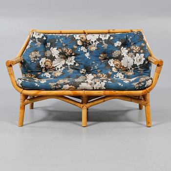 KORGMÖBEL, 4 delar, 1900-talets andra hälft.