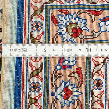 Matta, turkisk silke, ca 309 x 197 cm.