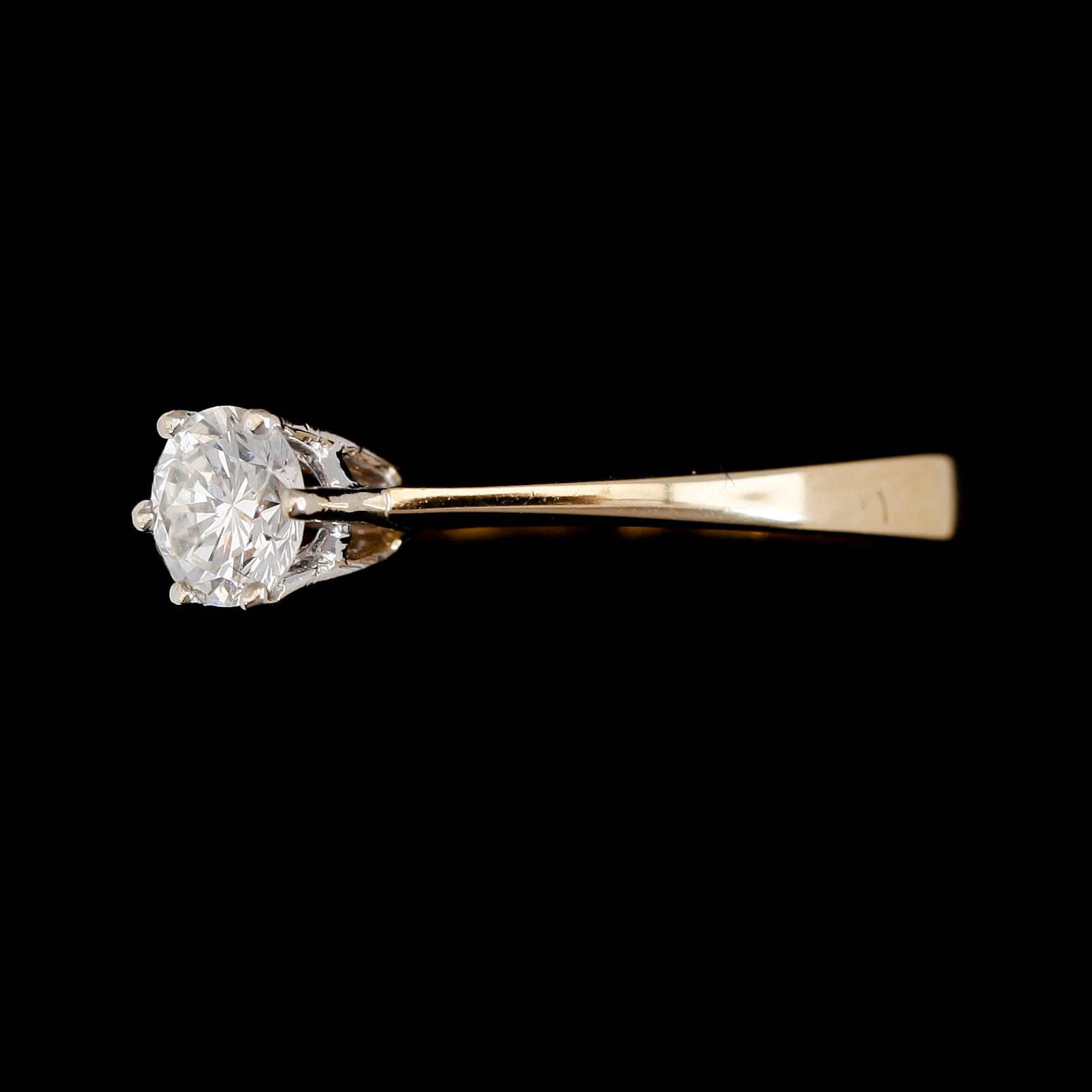 RING, 14K guld, briljantslipad diamant ca 0.58 ct.