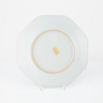 A set of eight blue and white dinner plates, Qing dynasty, Qianlong (1736-95).