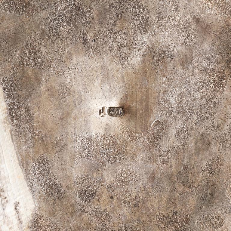 Dryckeskanna, silver, möjligen Hannover 1800-tal, importstämplad London 1878.