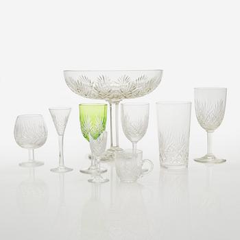A 57-piece set of glassware, Riihimäki Glass.
