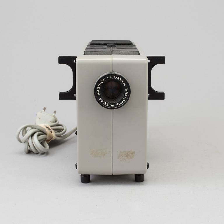 ROBERT OBERHEIM, projector ”D7”, Braun, 1970.