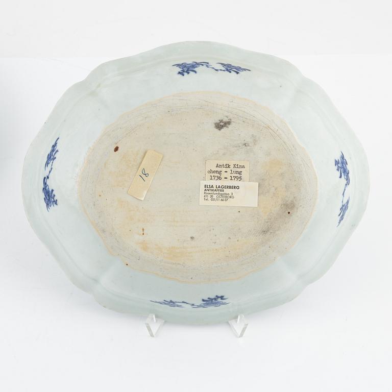 A blue and white vegetable tureen without cover, and a  blue and white serving dish, Qing dynasty, Qianlong (1736-95).
