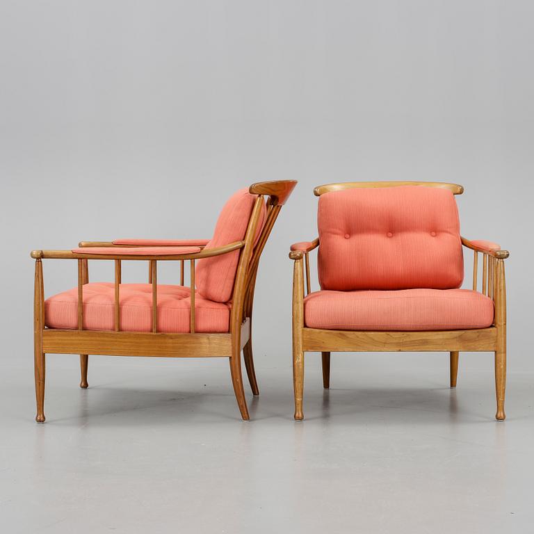 FÅTÖLJER, ett par. "Skrindan", Kerstin Hörlin-Holmqvist. Modellen formgiven 1963.