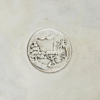 Two sterling silver bowls with handles, Atelier Borgila, designed by Erik Fleming, Stockholm 1930.