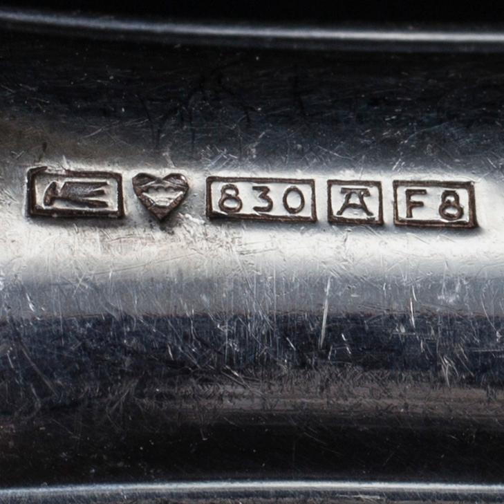 TÅRTBESTICK 2 st, och SMÖRKNIV, silver, 1965-1988. Tot.vikt inklu. bladca 373 g.