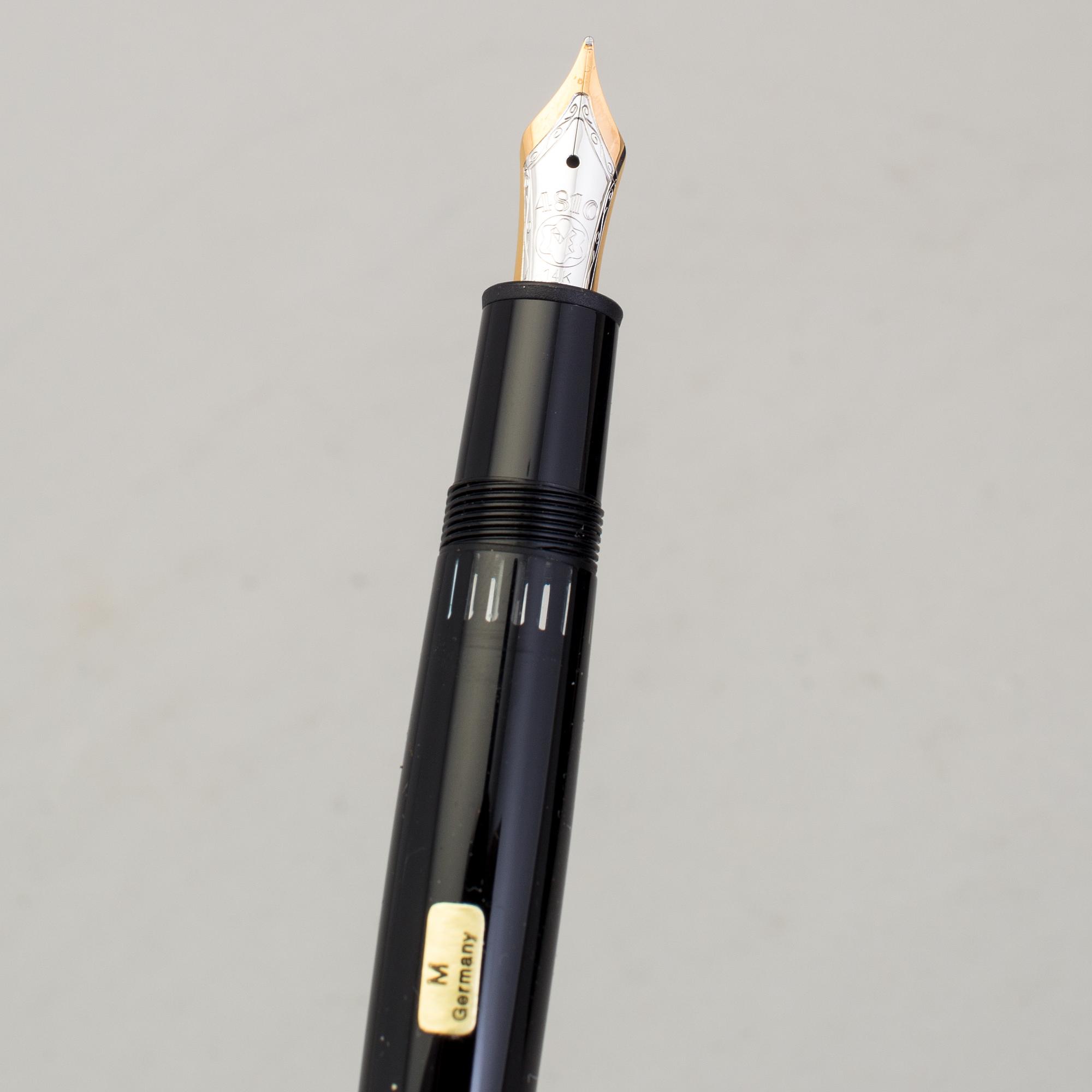 MONT BLANC, Meisterstück fountain pen, limited edition for Warner Music 1970-1995.