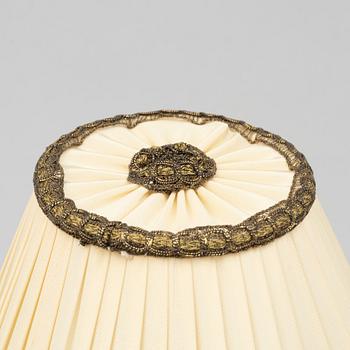 Harald Notini, a table lamp, model "6893". Arvid Böhlmarks Lampfabrik, 1920s-30s.