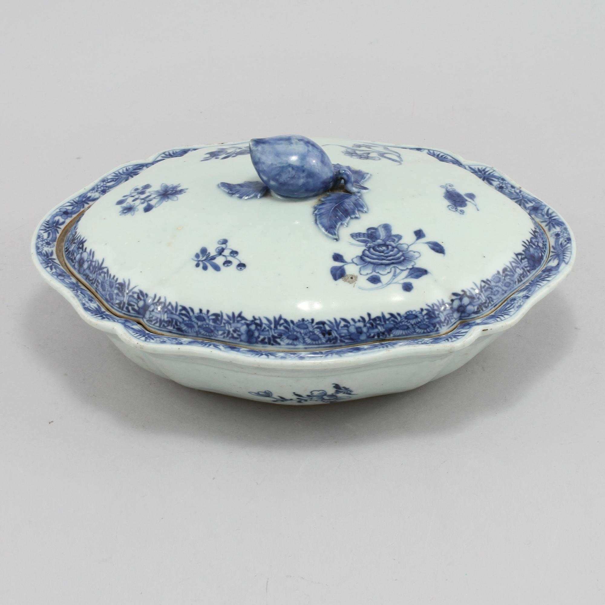 LOCKKAROTT, porslin, Kina, 1700-tal.