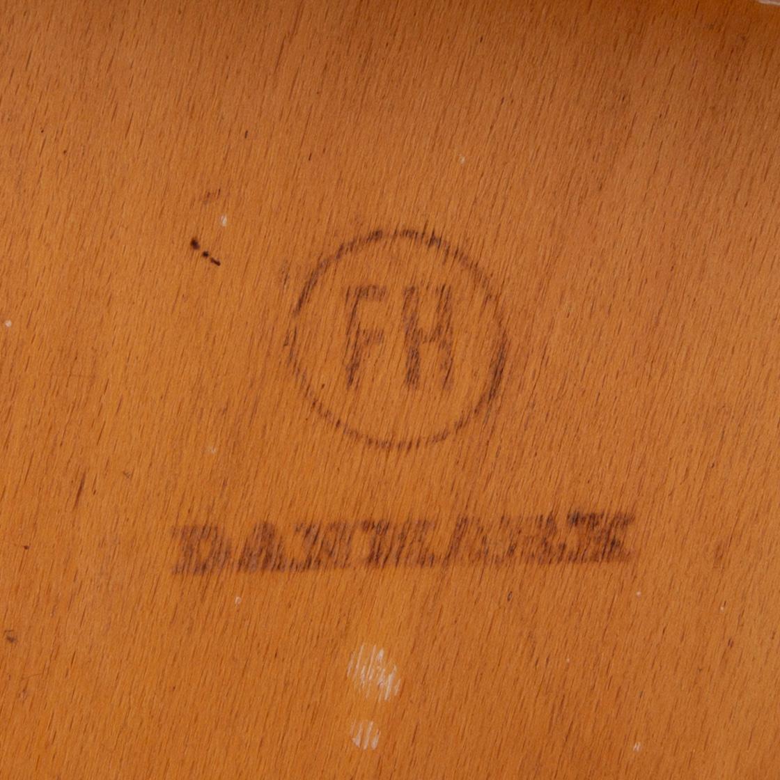 Hans J Wegner, stolar 6 st "Hjertestolen", 
 för Fritz Hansen, Danmark 1900-talets andra hälft.