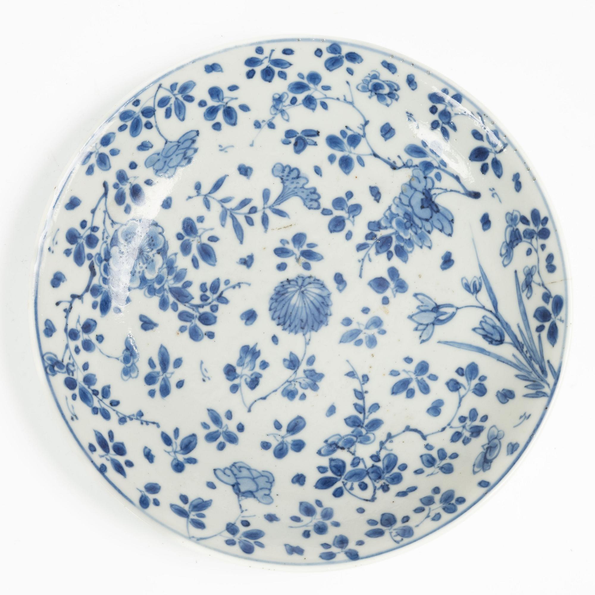 A blue and white dish, Qing dynasty, Kangxi (1662-1722). With an apocryphal Kangxi mark.