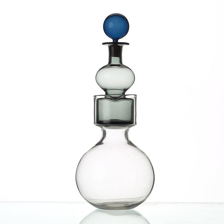 Kaj Franck, A Kaj Franck decanter 'The bells of the Kremlin', Nuutajärvi Notsjö, Finland 1960's.