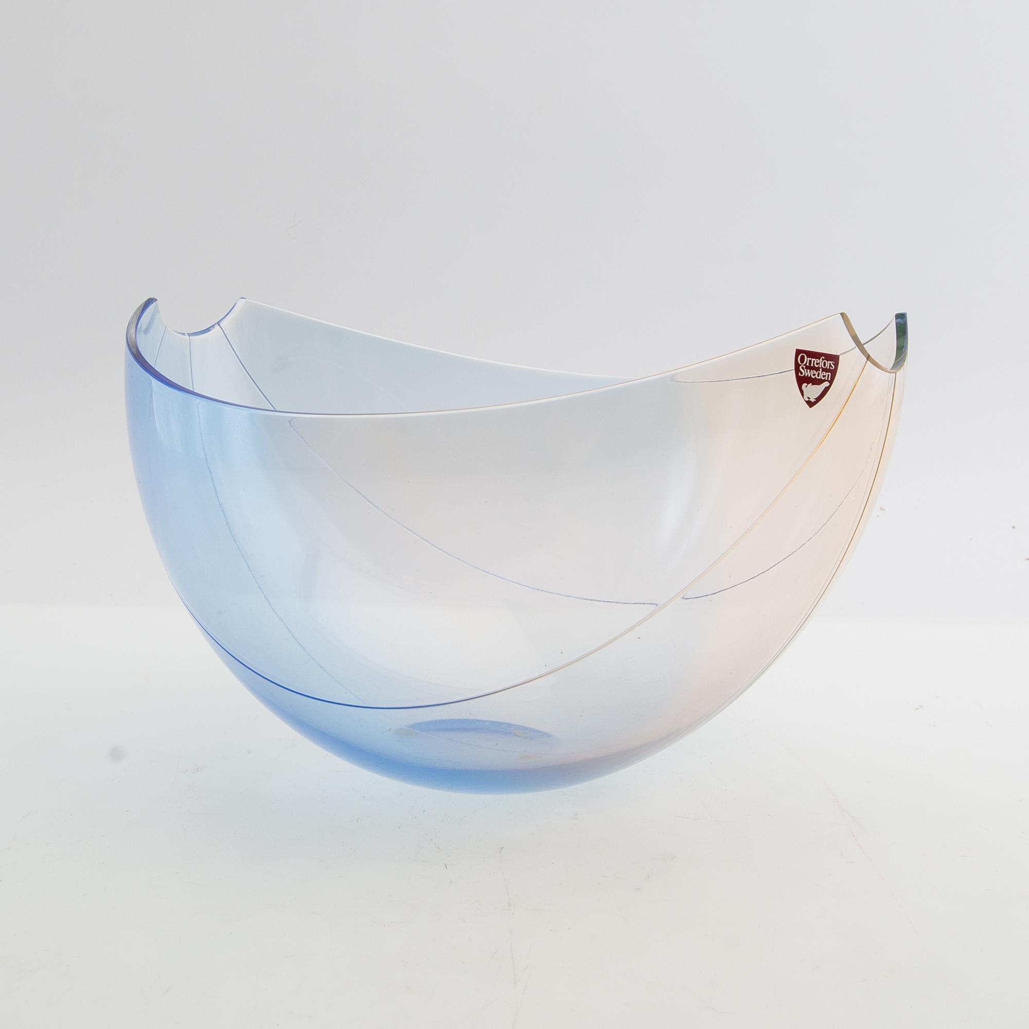 Gunnar Cyrén, a bowl, Orrefors, 1986.