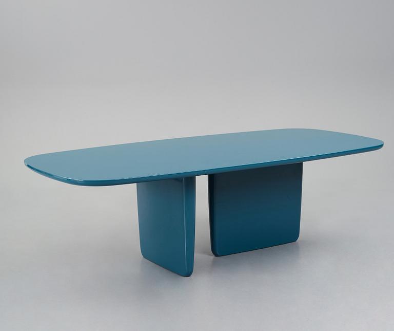 Edward Barber & Jay Osgerby, a "Tobi-ishi, Rectangular table" B&B Italia, post 2014.