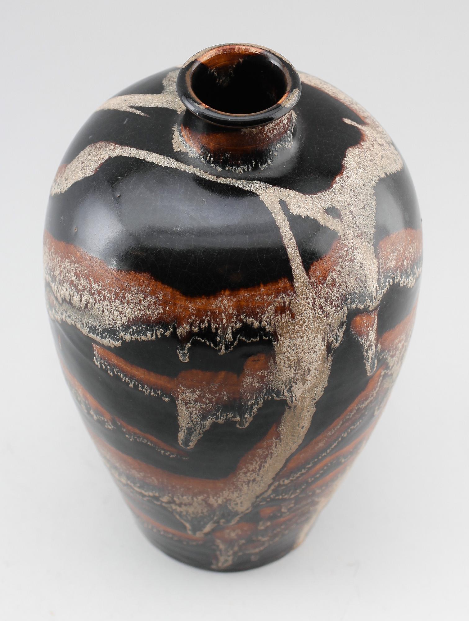 VAS, keramik, ostindisk, 2000-tal.