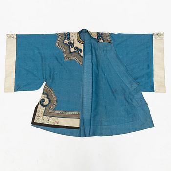 A Han Chinese woman's heather blue informal three quater length coat, 'Ao', Qing dynasty, 19th century.