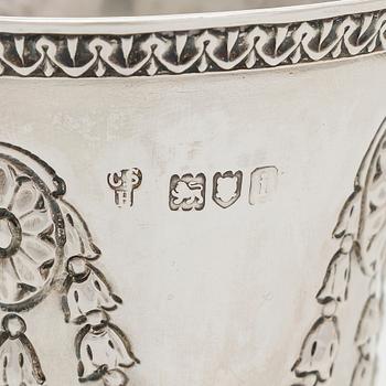 Charles Stuart Harris, bägare på fot, sterling silver, London 1924.