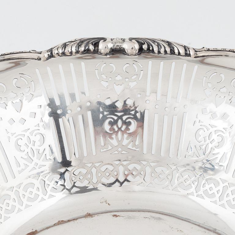 A German Silver Basket, mark of Gebrüder Deyhle, Schwäbisch Gmünd, circa 1900.