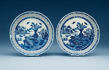 1705. A pair of blue and white serving dishes, Qing dynasty, Qianlong (1736-95).