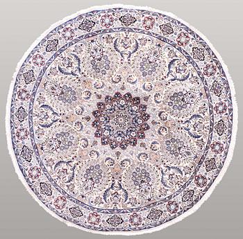 A round carpet, Nain, part silk, s.k 9LAA, diameter 205 cm.