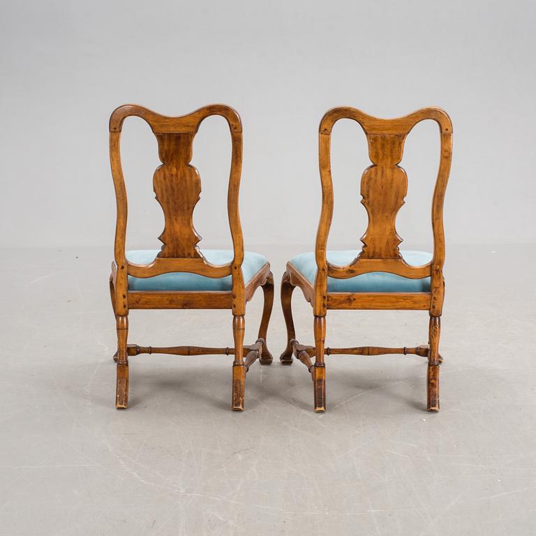 STOLAR, ett par, senbarock-stil, omkring 1900.